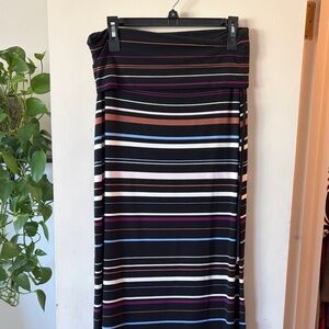 Elegant Striped Maxi Skirt in Black and Multi-Color